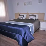 Contriz Hotel 2*