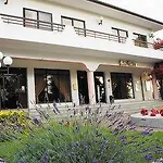Contriz Hotel