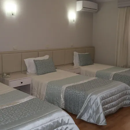 Contriz Hotell 2*