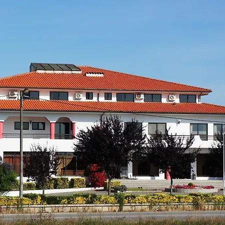 Contriz Hotell 2*