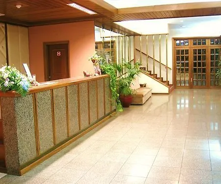 Contriz Hotell 2*