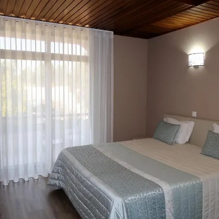 Hotell Contriz 2*